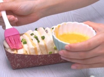 step5: 完成第二次發酵後掃上蛋液。