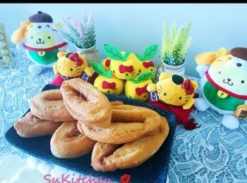 step13: 1） 沒有廚師機， 可以用手搓麵團，不難， 只是要時間。
2） 想不用油炸， 可以用Airfryer 代替，每面用攝氏150度8分鐘。