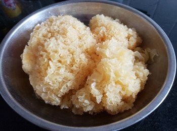 step1: 雪耳，已煲過湯