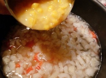 step4: 加入粟米蓉再煮。