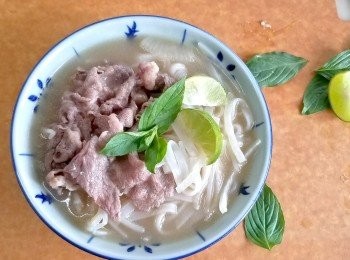 step8: 最後加入金不換及青檸即可。