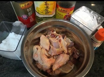 step2: 雞• 醃料。