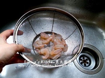 step10: 加入熱水灼至轉色備用