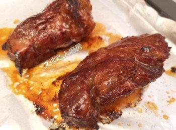 step7: 叉燒略攤凍少許後才切。