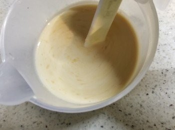 step3: 再將所有<span class="group_2">醬汁料</span>拌勻，試味，如果自己喜歡較酸或較甜可自由調較