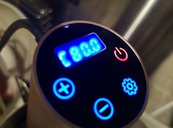 step11: 預設80度時間8小時。如果有時間可預設時間耐一點，豬軟骨軟骨更軟化。