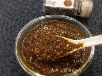 step12: 完全放涼後，裝在玻璃保鮮盒中冷藏，可放7-10天。