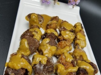 step13: 將煮好的醬汁淋上猴頭菇上即可