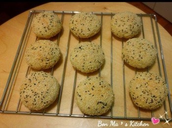 step8: 放入预热180度烤箱，烤40分钟左右至表面上色。
（各爐溫不同自行調教）