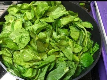 step2: 加入豆苗一齊炒。