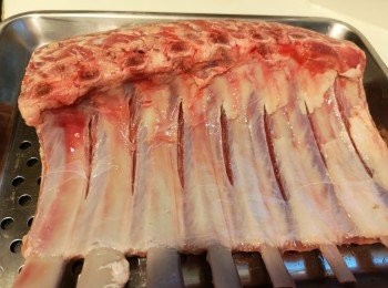 step1: 羊架膜用刀𠝹一𠝹。