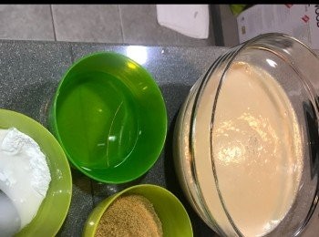 step3: 過篩後，準備好材料，糯米粉同2-3匙水開定