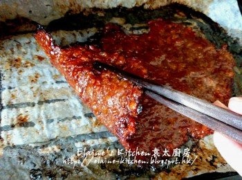 step10: 5分鐘後取出反轉再掃上蜜糖 , 放入焗爐再焗多5分鐘