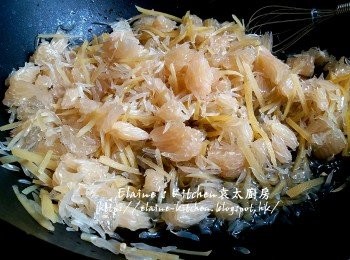 step12: 先用中火煮至冰糖溶掉後 , 蓋上蓋轉慢火煮60分鐘