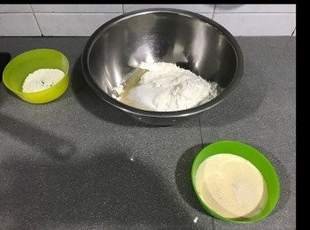 step1: 準備好材料，全部材料搓勻，排氣，摺三摺

https://www.facebook.com/KellyCookies2016/videos/328243581056075/
有這裡有影片參考