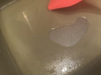 step8: 預熱上湯後慢慢埋茨，茨要低溫慢慢順時針攪勻，不能一次過倒入鑊裏，最後加幾滴油攪勻。