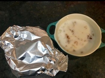 step4: 倒入溶器
桃膠放底。