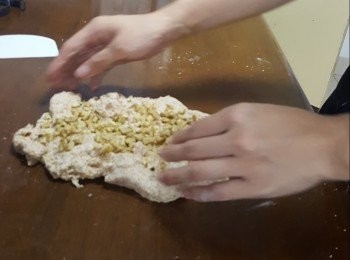 step7: 加入合桃碎搓多8分鐘