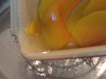 step2: 南瓜蒸好 將水份倒走