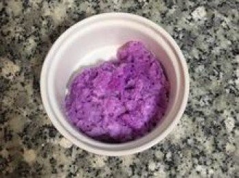 step6: 新鮮山藥泥，微波1分鐘；