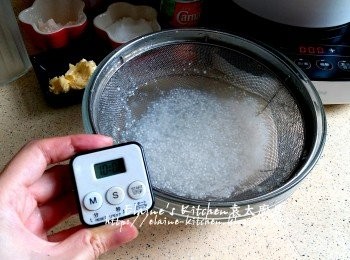 step6: 加入冰水浸過面靜待10分鐘