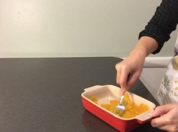 step3: 趁熱 將南瓜壓爛 放涼 備用