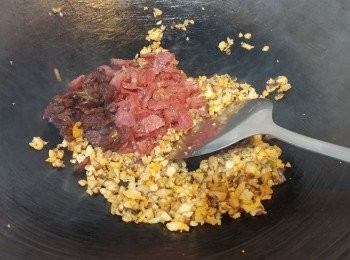 step4: 爆香材料備用