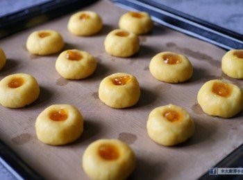 step7: 放入已預熱165度的焗爐焗15-20分鐘，完成。