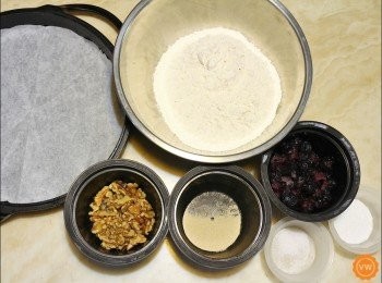 step1: 準備材料，其中無鹽奶油先切成丁狀後放在冷凍庫備用