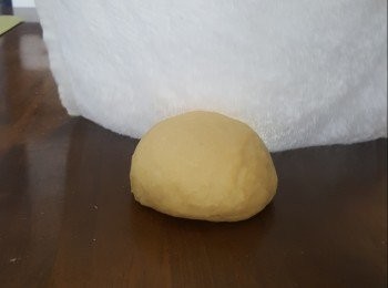 step5: 滾圓麵團蓋上濕布靜放15分鐘