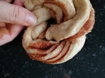 step13: 把頭接尾位黏合成圈狀