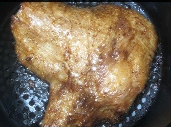 step3: 放入200度氣炸鍋炸15分鐘。裡途反轉一次