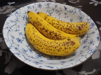 step1: 牛油, 雞蛋置室溫約2小時至完全退冰, 用手指可輕易壓下即可