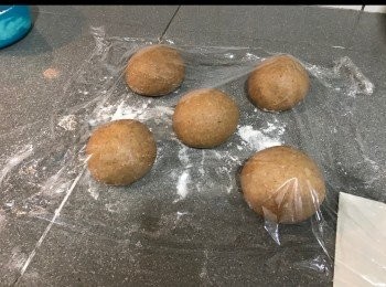 step5: 取出，排氣，分5份，靜止15分鐘