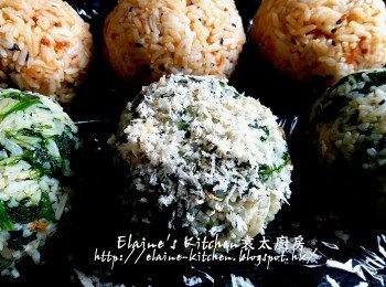 step16: 飯糰掃上油 , 灑上麵包糠