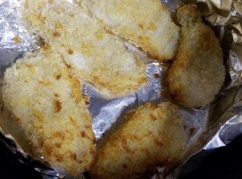 step9: 炸好的魚柳可以配沙律醬或茄汁進食