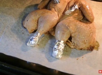 step6: 擺入已預熱嘅焗爐，用200度焗30分鐘