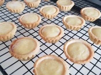 step8: 將芝士撻放涼，冷藏。