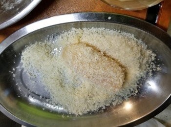 step5: 再將魚柳沾滿麵包糠