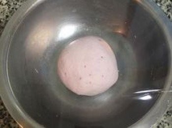 step11: 再揉到表面光滑後，蓋上保鮮膜靜置90分鐘；