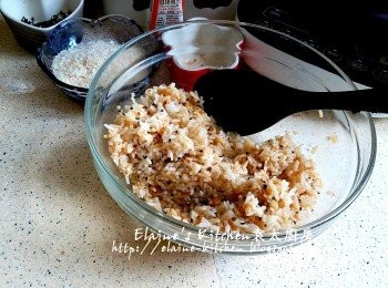 step14: 加入黑白芝麻及豬肉鬆再拌勻