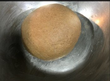 step2: 全部材料搓至光滑，大約10分鐘左右