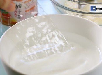 step3: 魚膠片用冰水浸軟