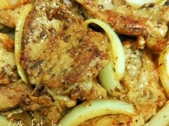 step1: 將所有醃料放到豬扒裡，記得醃至少3個小時以上。