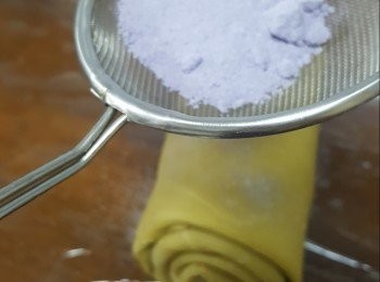 step18: 篩上香芋粉