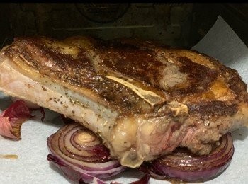 step3: 預熱焗爐230度，放入已煎香嘅牛扒，焗15分鐘