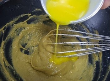 step5: 加入溶牛油入內拌勻