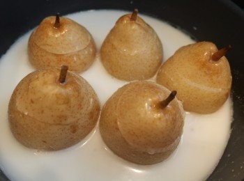 step11: 再蓋上雪梨蓋和低壓煲蓋，同煮10分鐘。