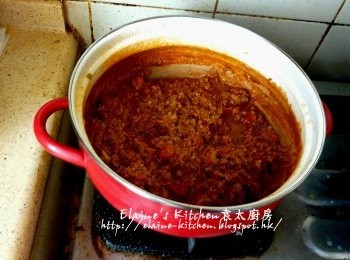 step9: 熄火蓋上蓋焗30分鐘成肉醬備用