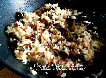 step14: 熄火加入巴馬臣芝士碎拌勻即可